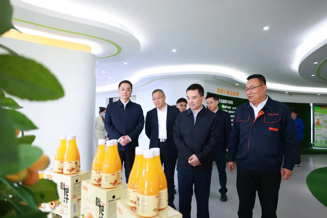 江西省副省長一行蒞臨江西中華食品工業(yè)集團產(chǎn)業(yè)園指導(dǎo)工作